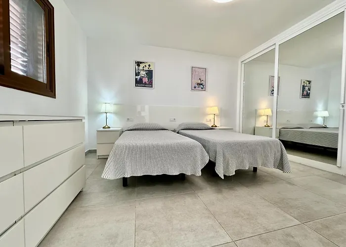 Primero Golf Del Sur Villa