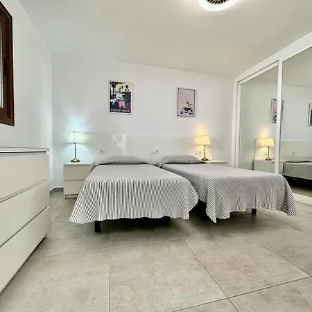 Primero Golf Del Sur Villa